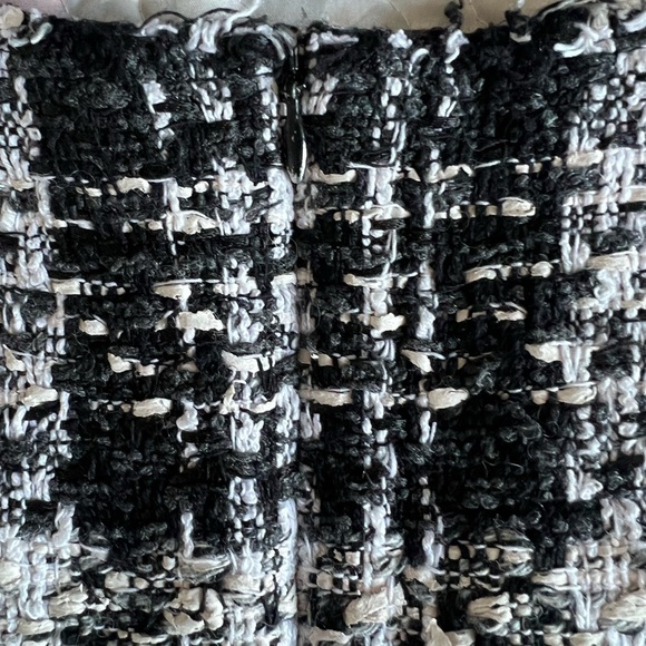 THEORY Sculpt U Shell Top – Size Medium – Excellent Condition – Retails … - Picture 9 of 10